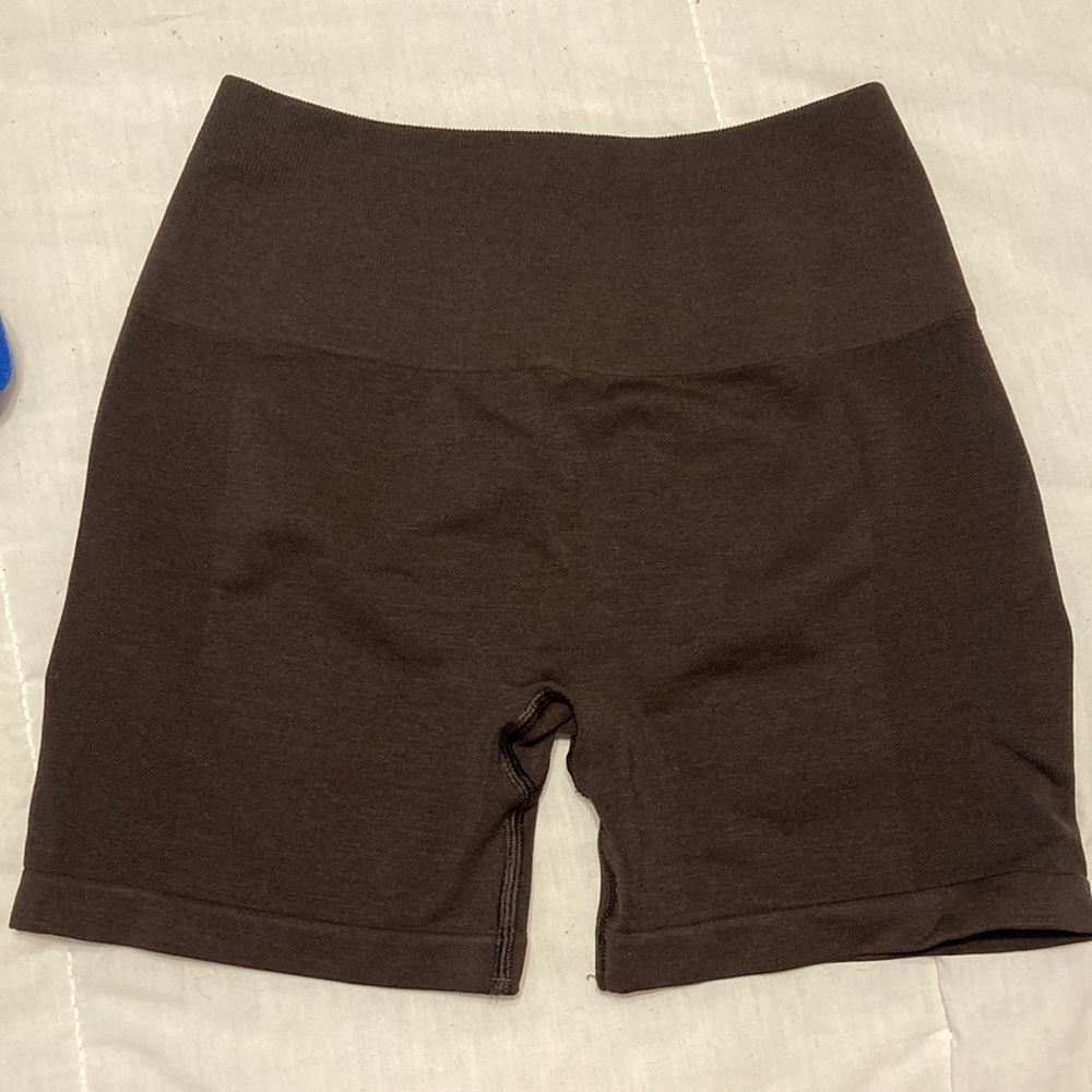 Alphalete Amplify Chocolate Shorts